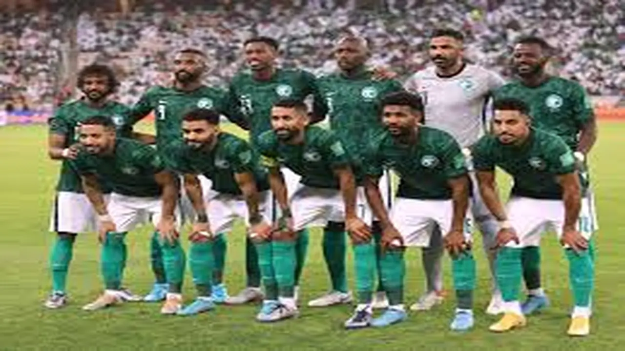 موعد مباراة السعودية وعمان في كأس العرب 2025 والقنوات الناقلة